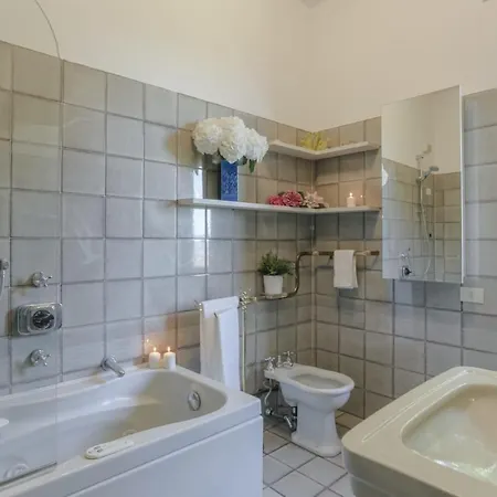 וילה Villa Lualdi